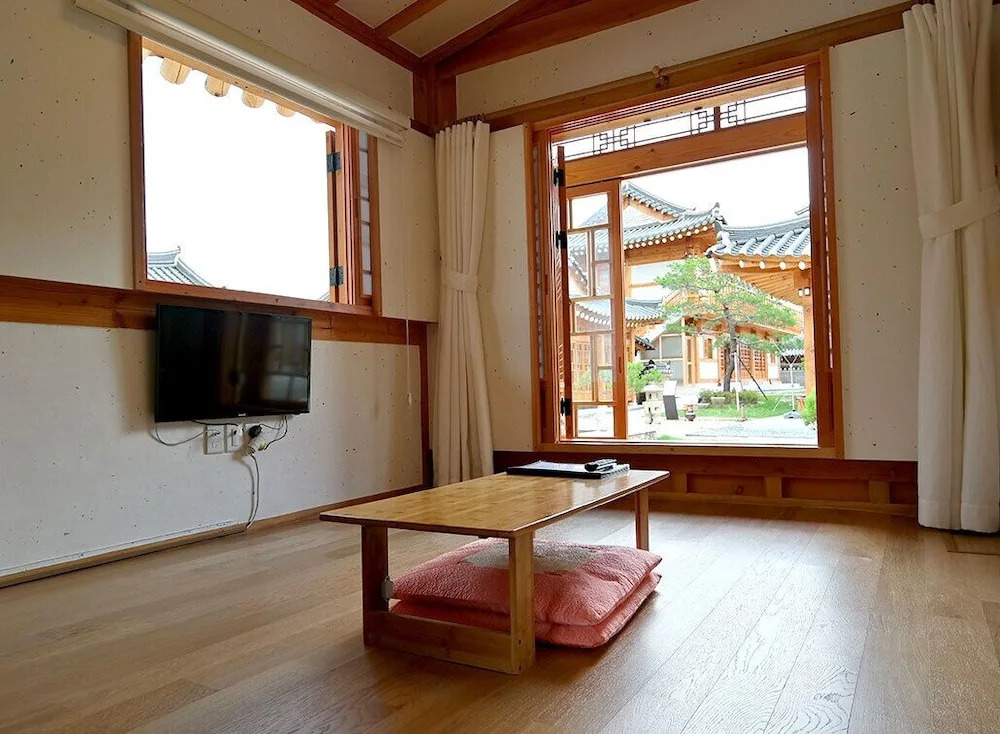 Gyeongju Hwangnamkwan Hanok Hotel