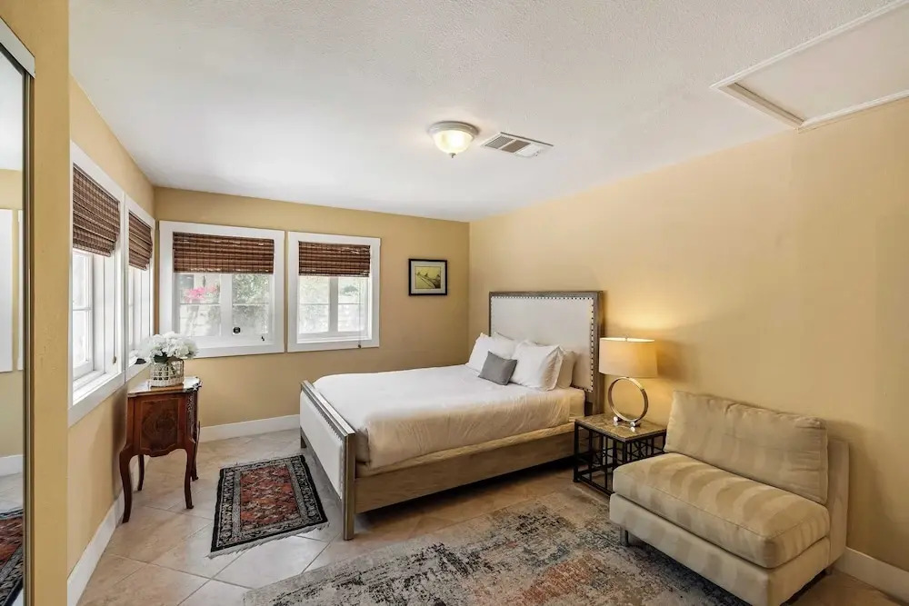 Dandelion by Avantstay Pool, 0.2mi to Downtown!