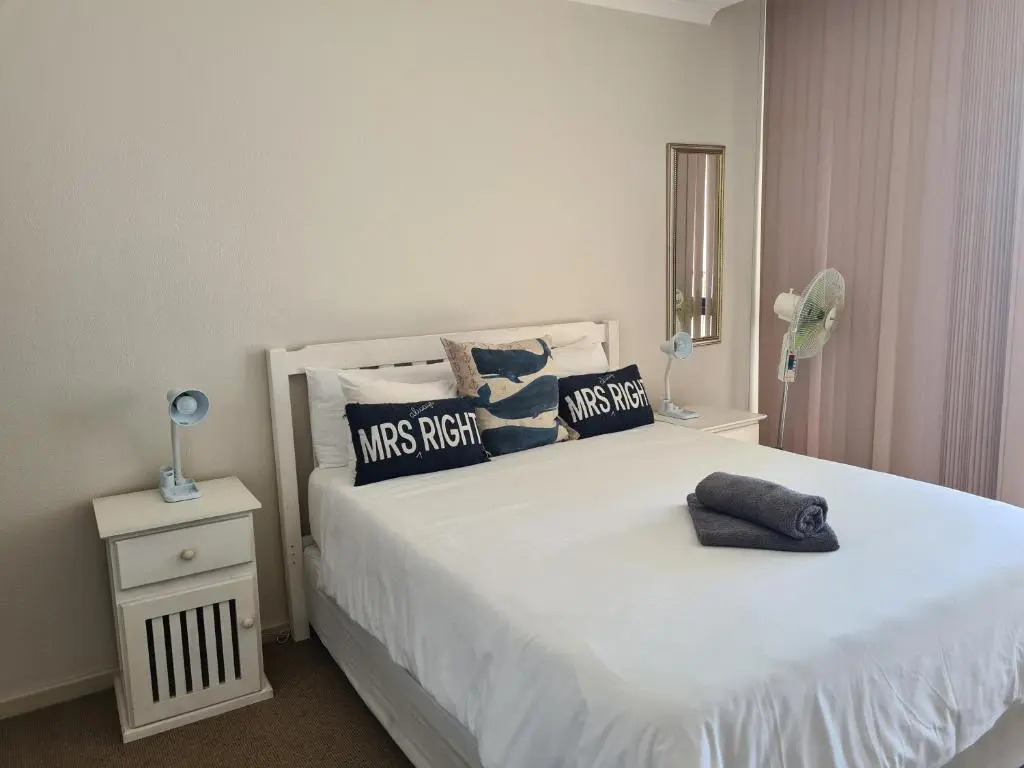 Point Village Accommodation - Santos 35