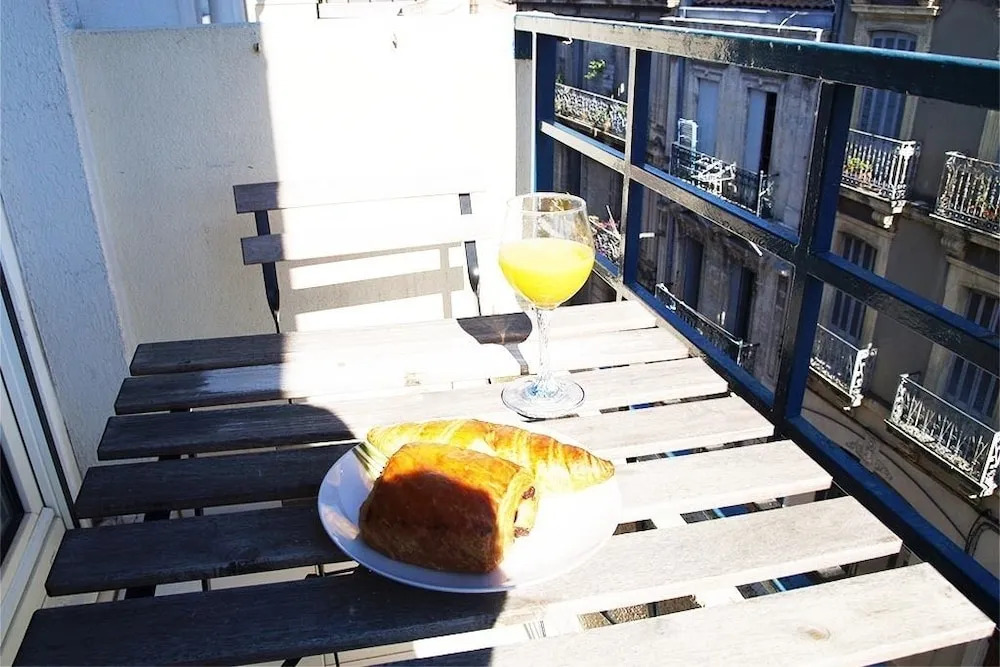 Au Petit Thaï - T2 avec balcon - Montpellier Centre