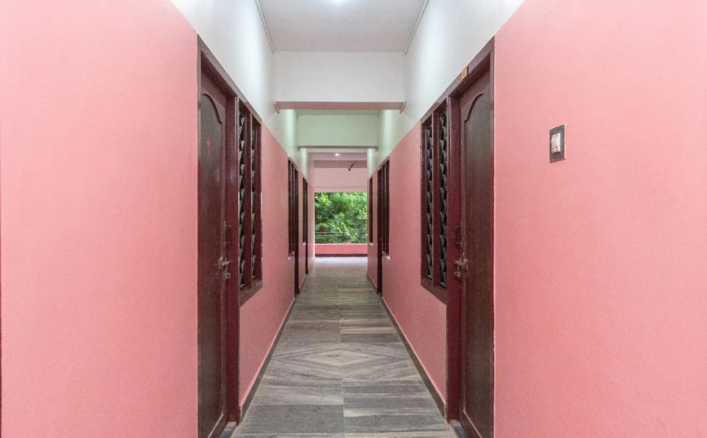OYO 16692 Atchaya Rooms