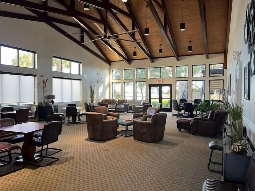 Holden Hideaway 2 Bedroom Condo by RedAwning