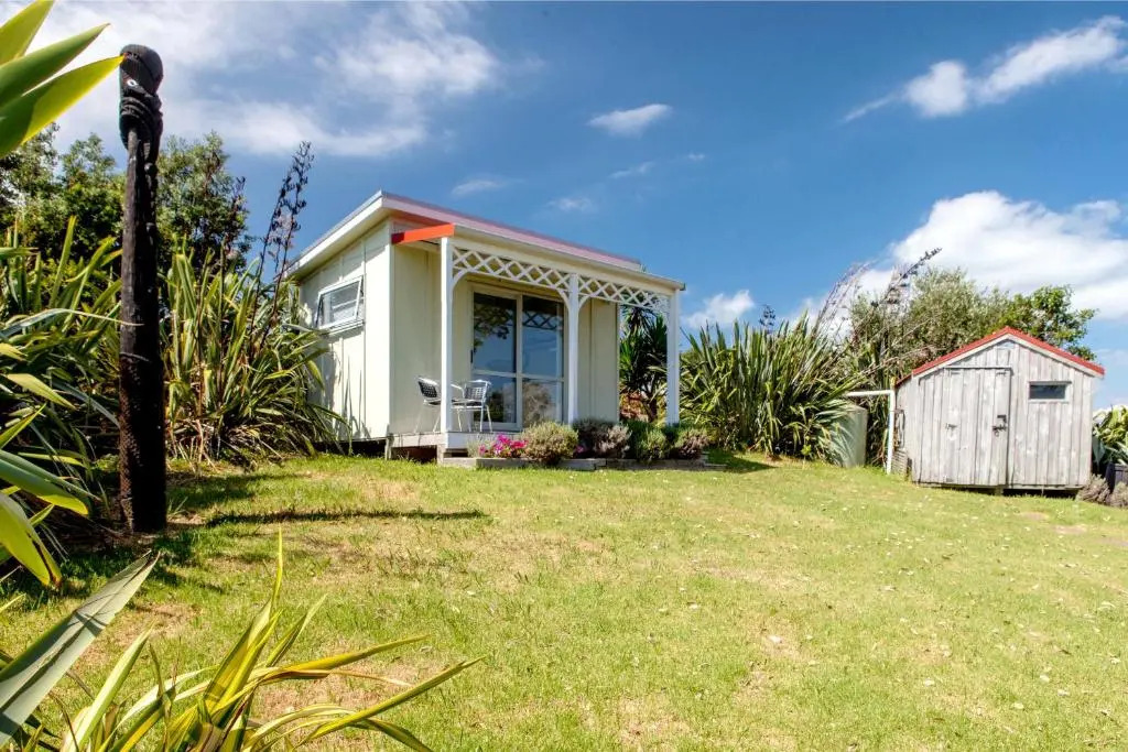 Crescent Villa - Stay Waiheke