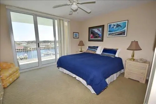 1005 North Tower Condo