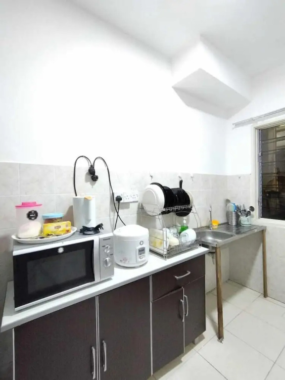 Homestay Ainis Guest House