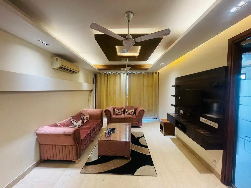 Fortune Home Service Apartment 4Bhk D163