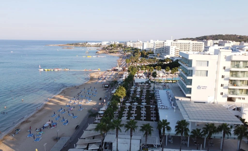 Flamingo Paradise Beach Hotel