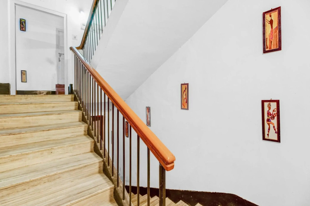 OYO Flagship 70293 Bobs Mansion