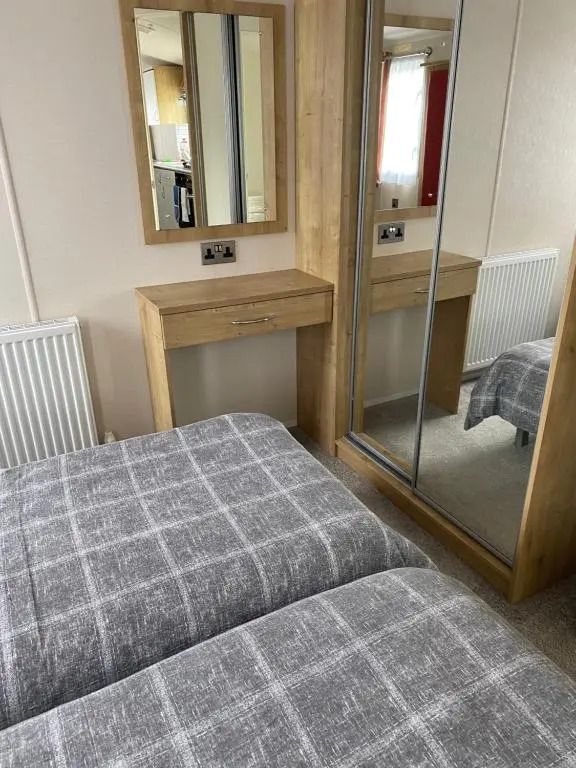 62 Solent Village