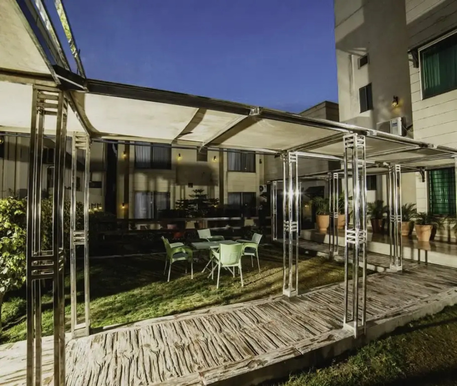 Vip House