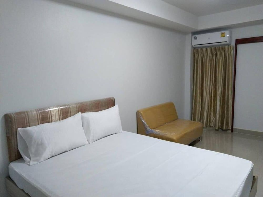 Roseate Bangkok Hotel