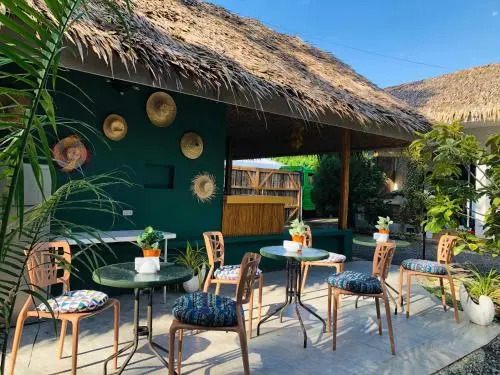 Nautilus Resort Hostel & Hammocks