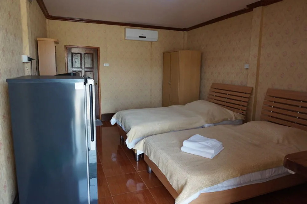 Phonepaseud Hotel