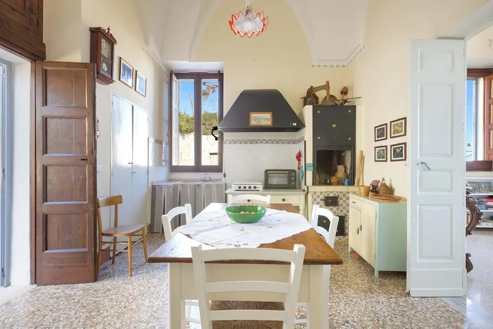 1893 Villa Martella