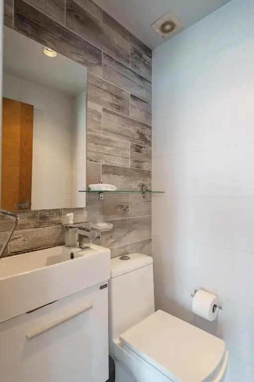 KingBed-BestLocation-WiFi-A/C-Piantini-YellowKey*