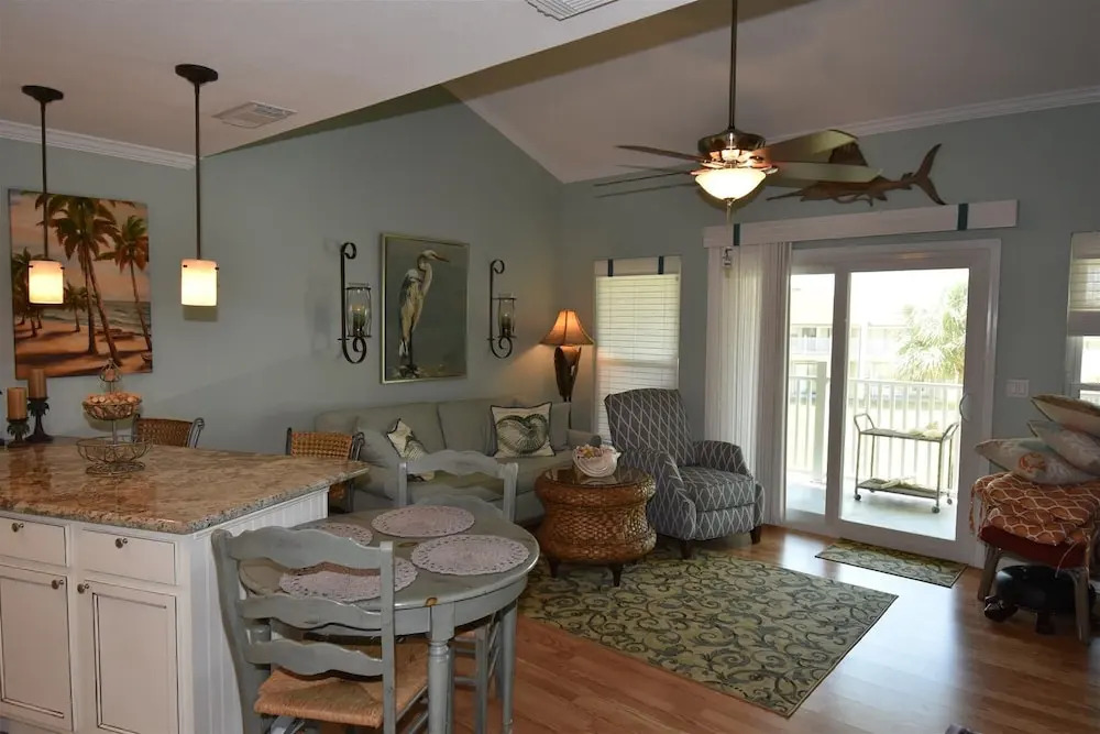 Emerald Enclave by Avantstay 18bdr Buyout Two Stunning Homes by the Beach