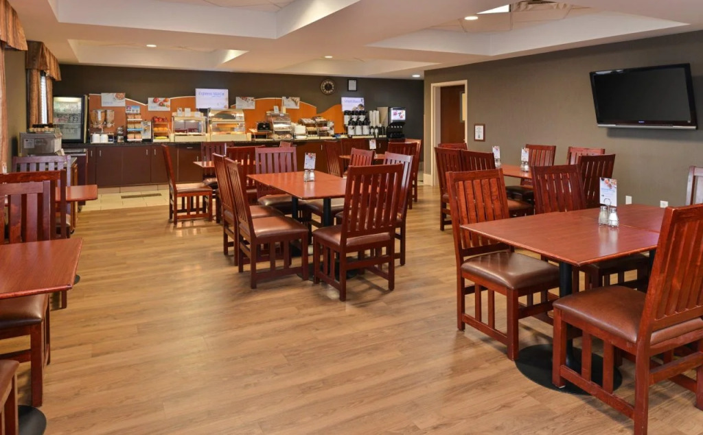 Holiday Inn Express Edmonton North by IHG