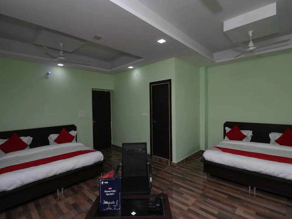 OYO 14825 Hotel Siddheshwar