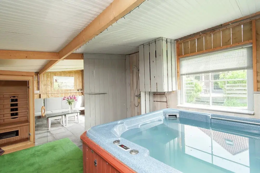 Holiday Home near Dutch Coast & Sauna