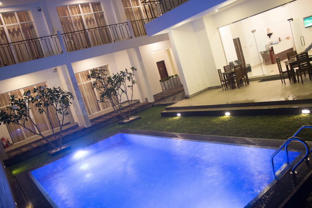 The Suite 262