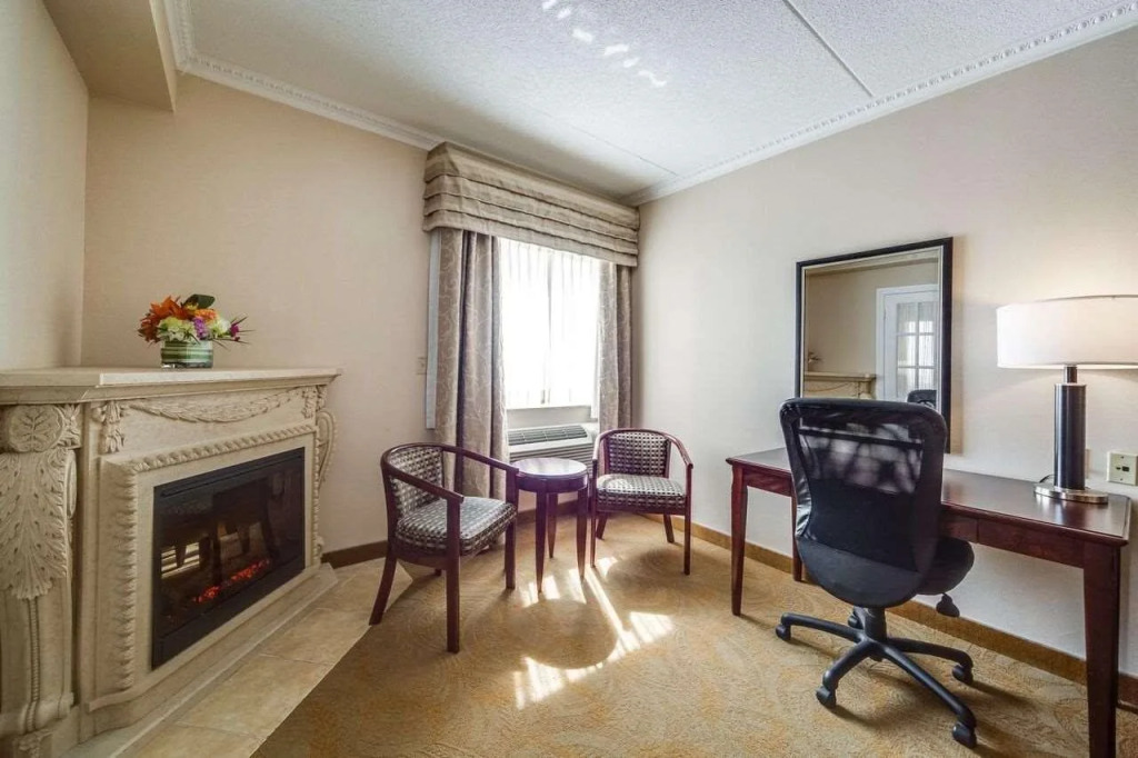 Monte Carlo Inn & Suites Downtown Markham