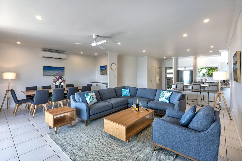 Blue Water Views Apartments