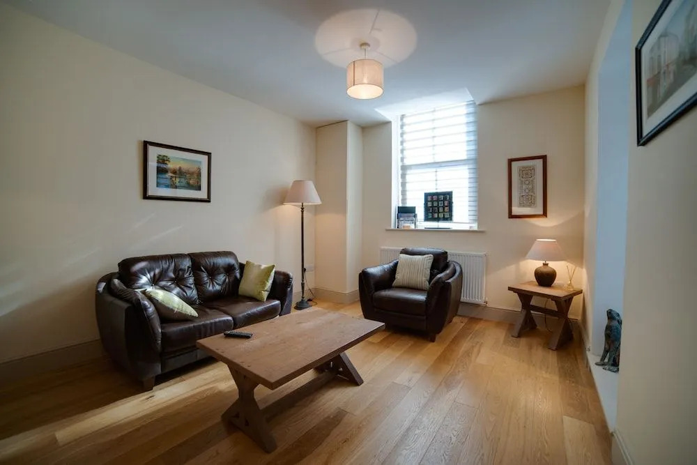 Cs Serviced Apartments
