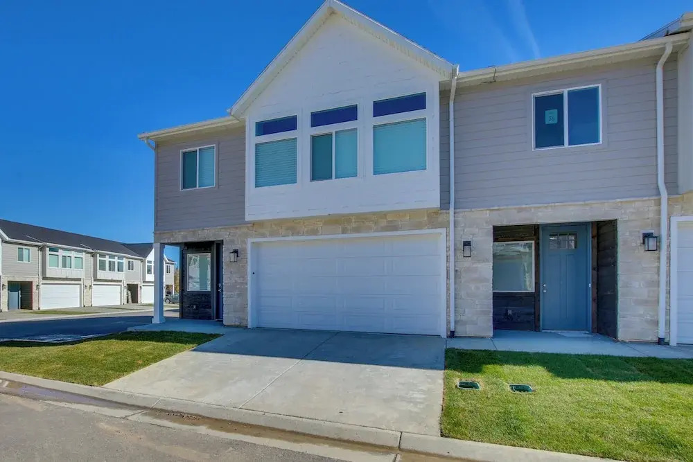 Garden City Townhome w/ Fireplace Near Bear Lake!