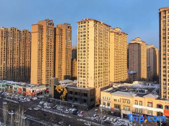 Sansheng Homestay (Datong Mingtang Park)