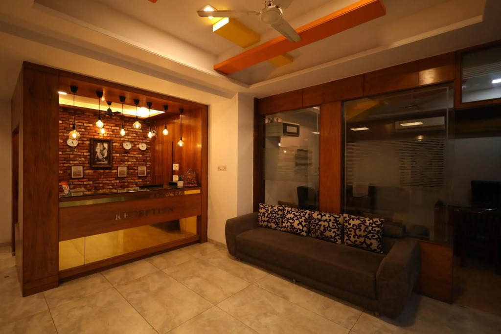 OYO 4445 Hotel Saishri