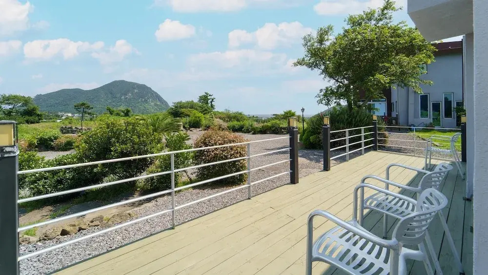 Jeju Joyhouse