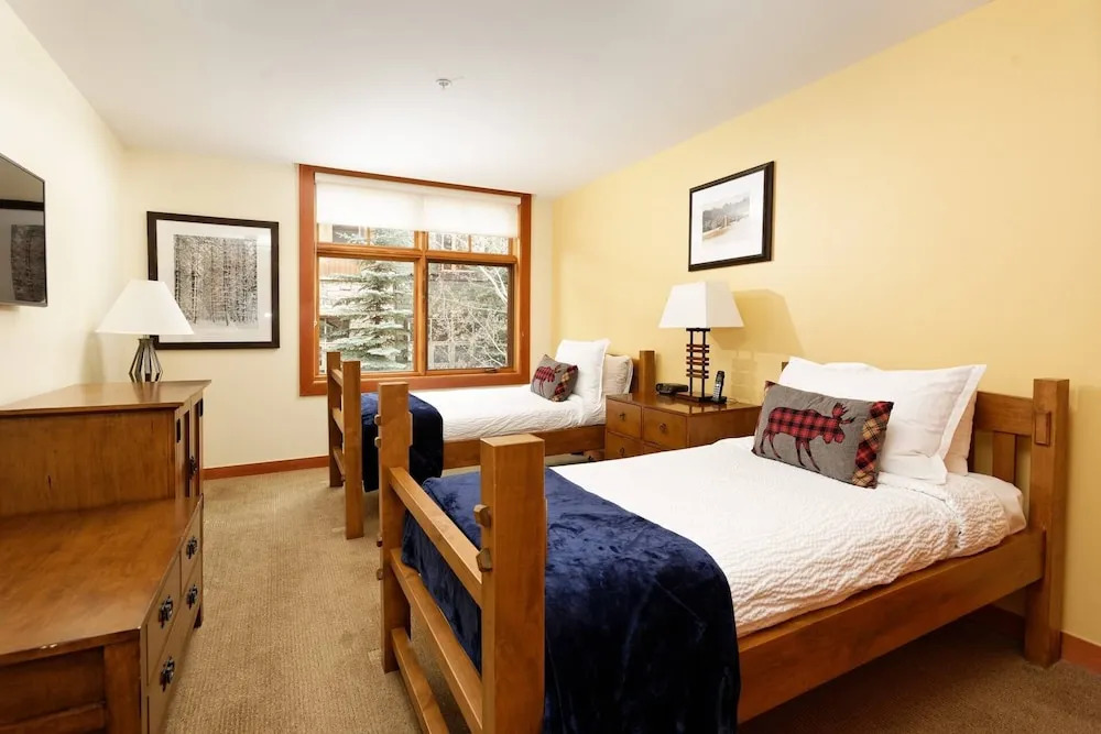 Capitol Peak Lodge by iTrip Aspen Snowmass