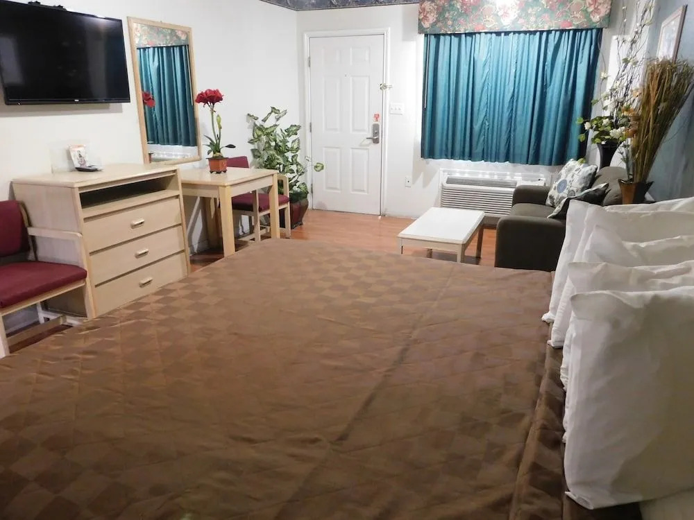 Country Hill Inn & Suite Eagle Pass