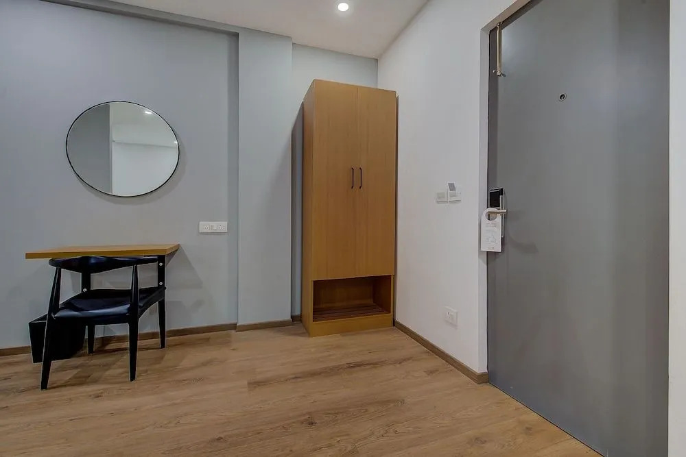 OYO Townhouse 046 Khar West Station