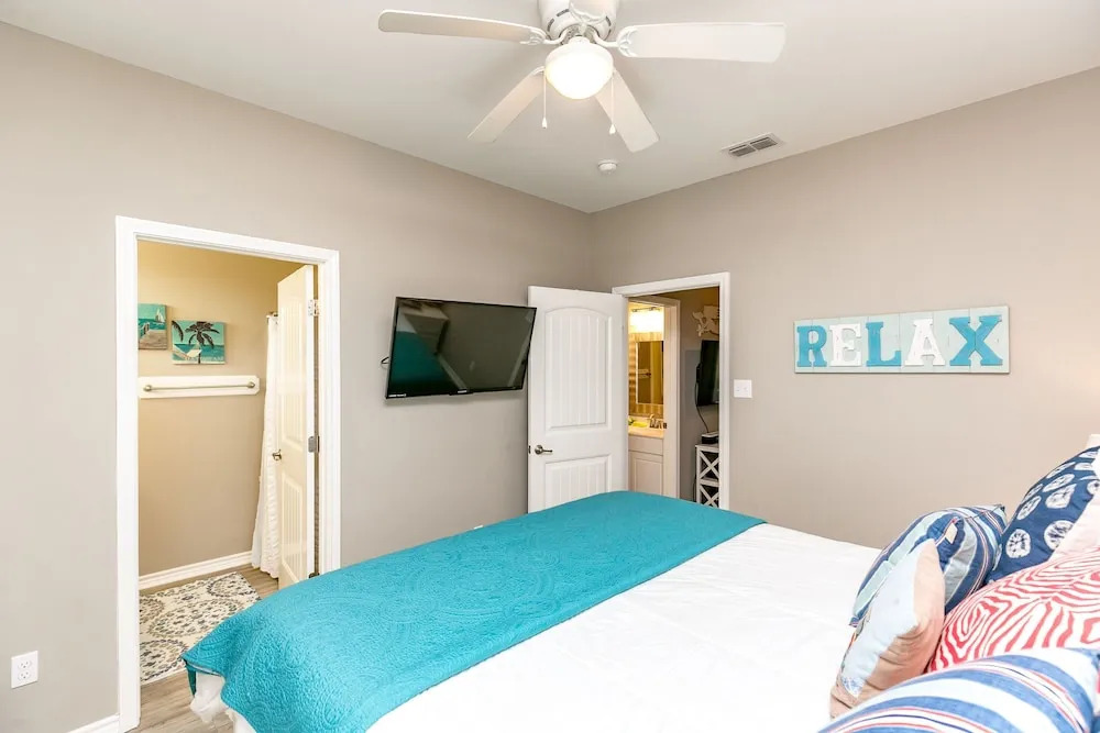 15233 Beach Way Drive Townhome