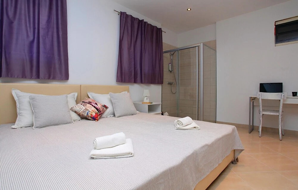 Beautiful Home in Lumbarda With 4 Bedrooms, Wifi and Outdoor Swimming Pool
