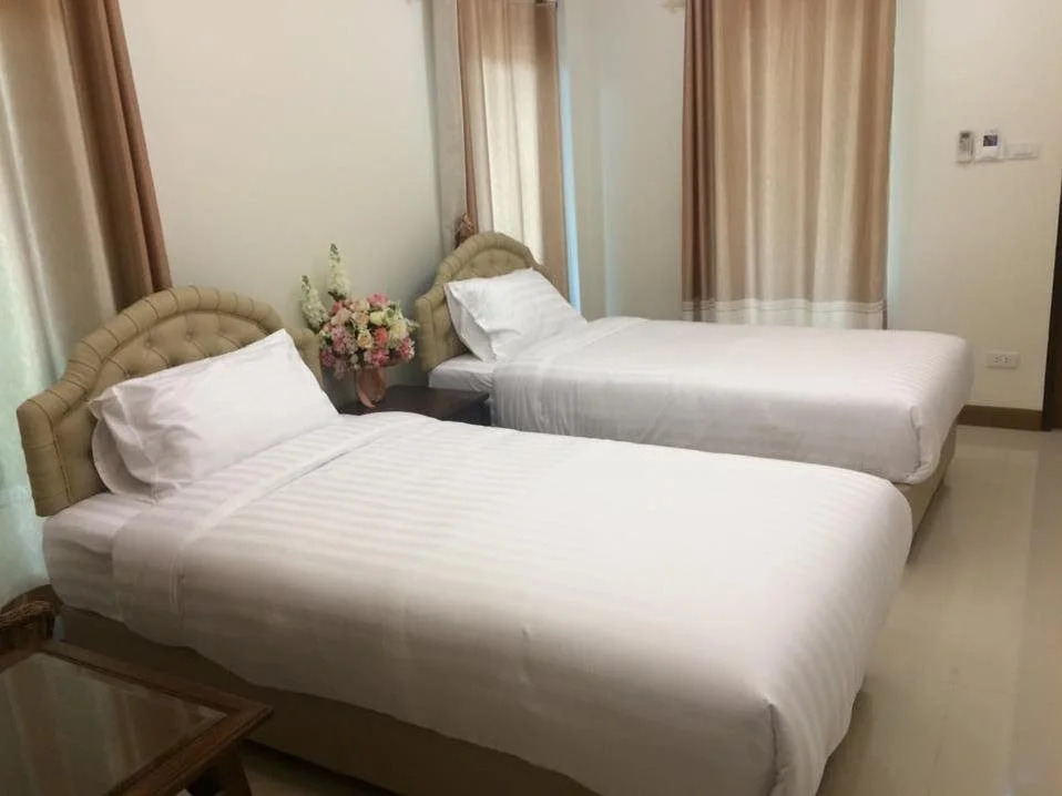 Sombat Resort