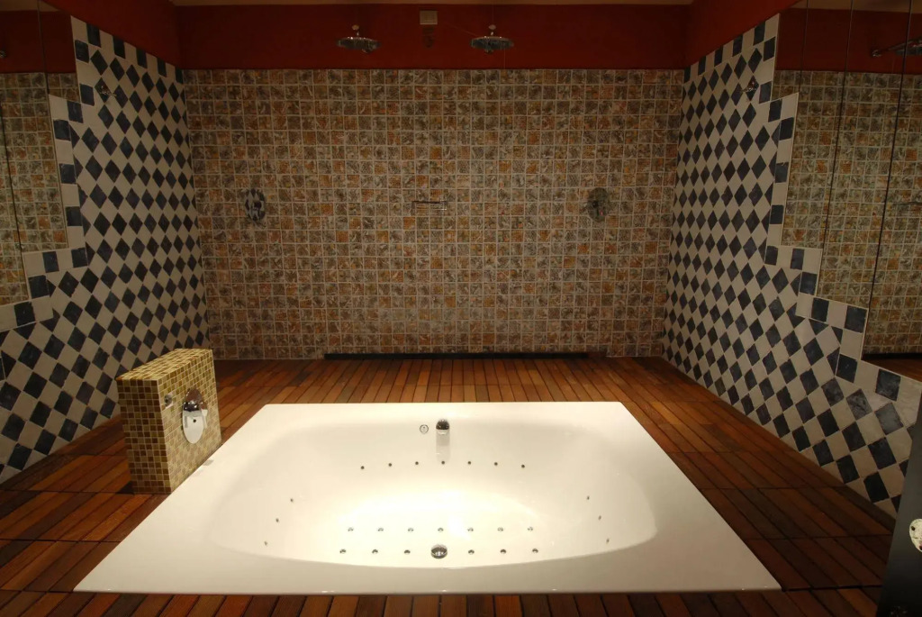 Motel Hotel Piranha