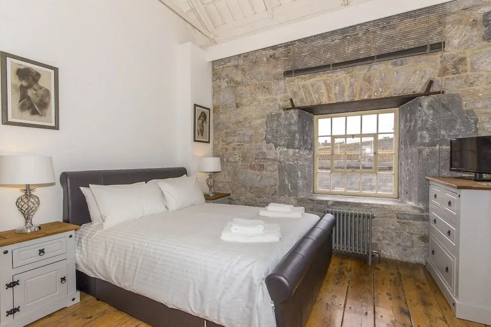 2 Bed- Pureserviced Royal William Yard