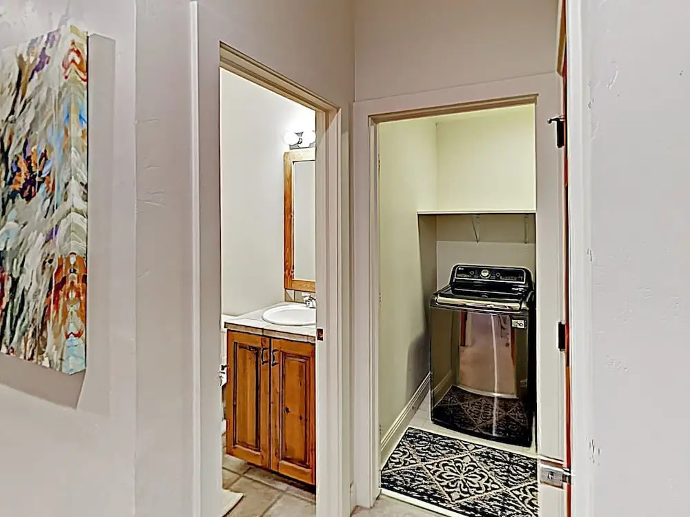 Alpine Haven W/ Private Hot Tub: Near Resorts 3 Bedroom Townhouse