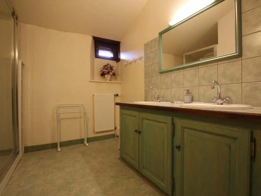 Gîte familial avec grande terrasse à Auzat, proche baignades et sites historiques - FR-1-582-183