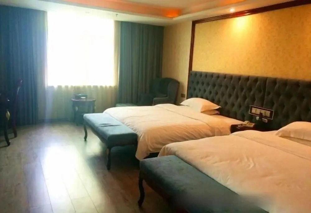 Jiaruisi Hotel