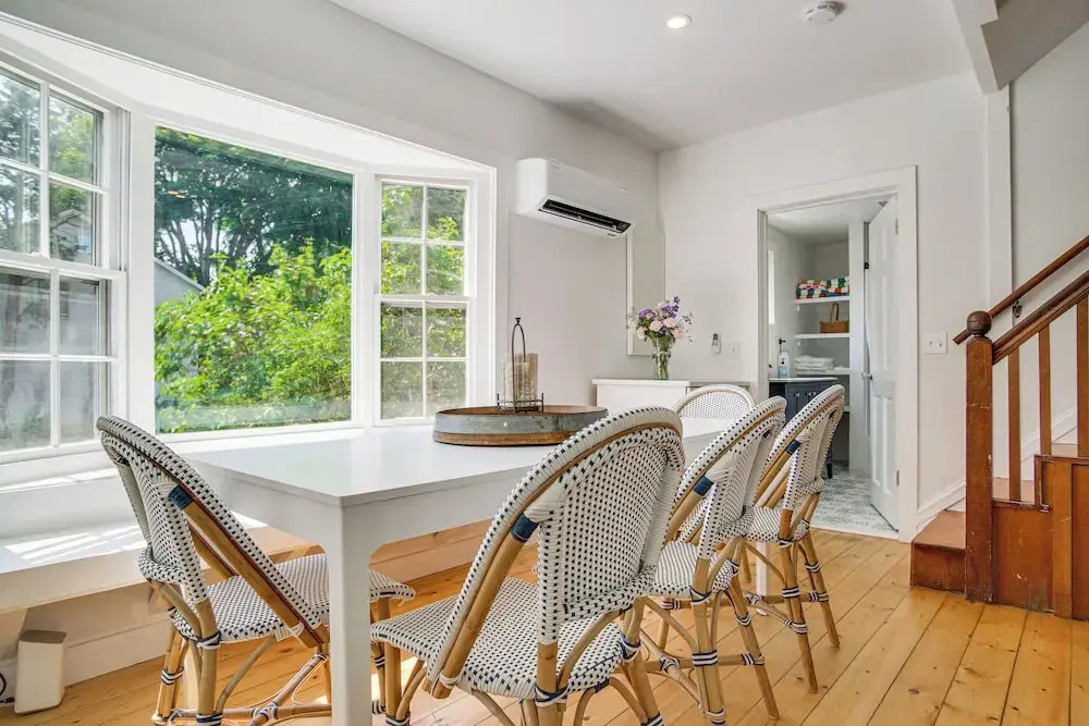 Walk to 2 Beaches! Group-friendly Pocasset Home