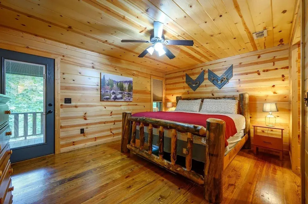 Summer Moon Lodge - For 8ppl
