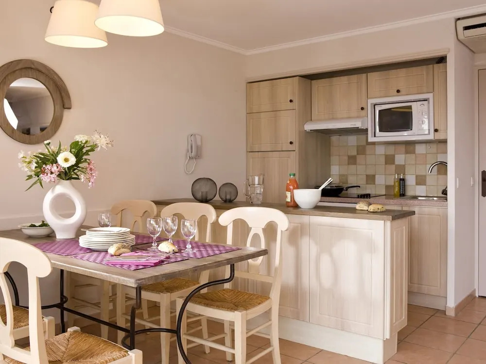 Bright Studio in French Style Near the Beach of Issambres