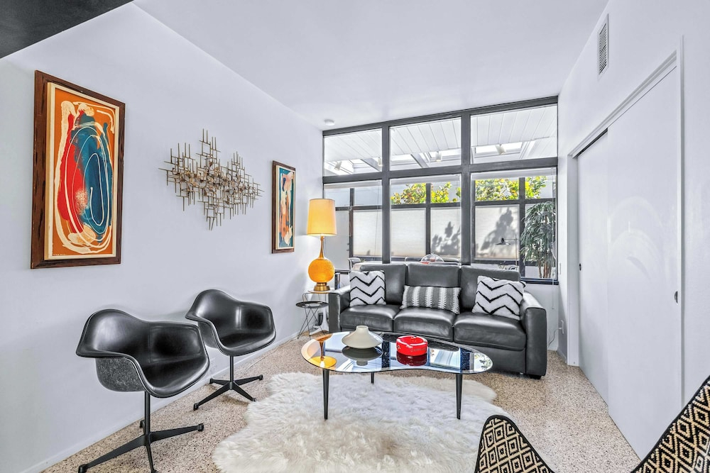 Mid Century Modern Weekly Winter Rates!