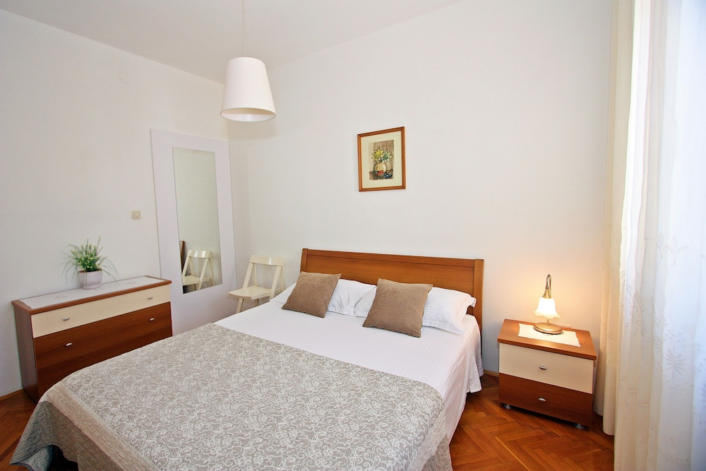 Apartments Irena