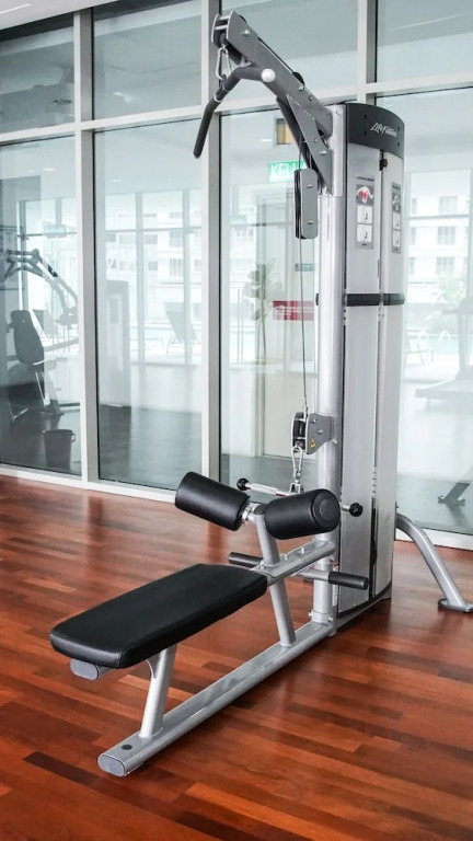 Lily and Loft - KL Gateway Bangsar LRT, WIFI, Netflix