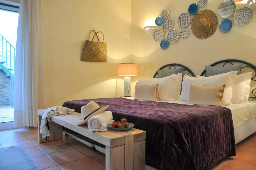 2BDR Townhouse Duplex with Pool by LovelyStay
