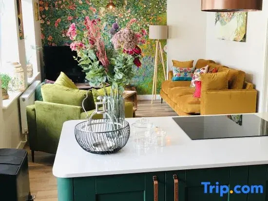 The Art Attic a Stylish Boutique Apartment